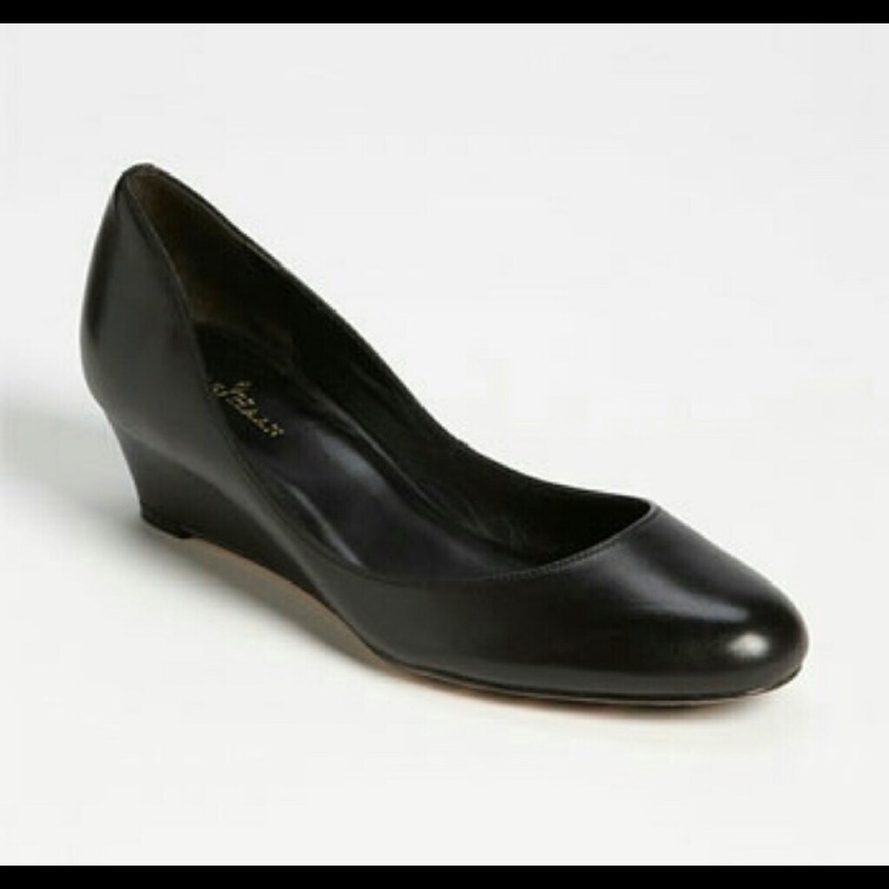 ✅ Cole Haan Talia Wedge, size 8,5